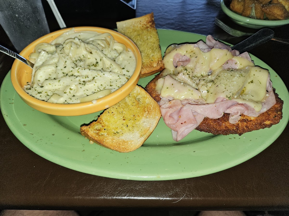 Gelato Joe's Italian Restaurant & Bar-4